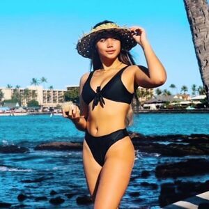 Sexy Black Tie Knot Front Two Piece Bikini…